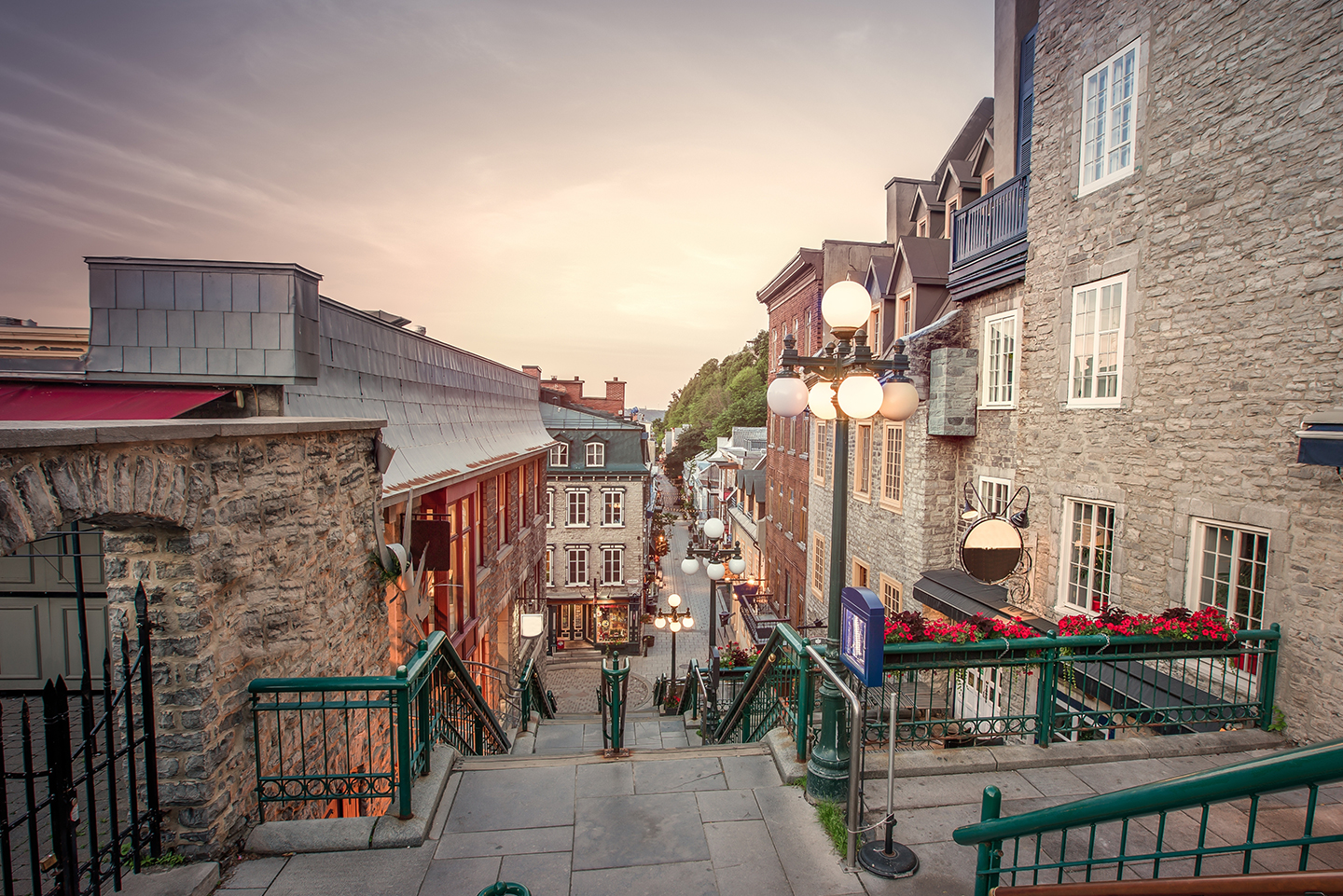 Séjour dans le Vieux-Québec condo à louer.
